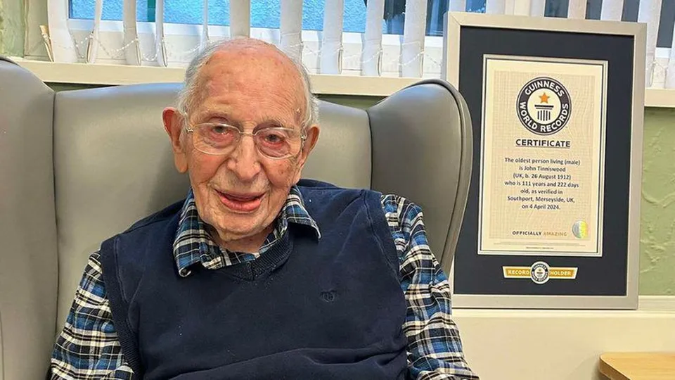 Morre o homem mais velho do mundo, John Tinniswood, aos 112 anos na Inglaterra