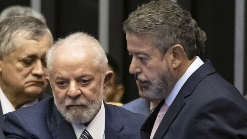 Presidente da Câmara destaca a urgência na aprovação das medidas de ajuste fiscal ainda este ano.