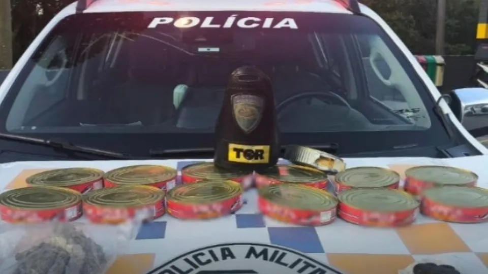 Carga de cocaína em pasta é apreendida em latas de sardinha na Grande São Paulo