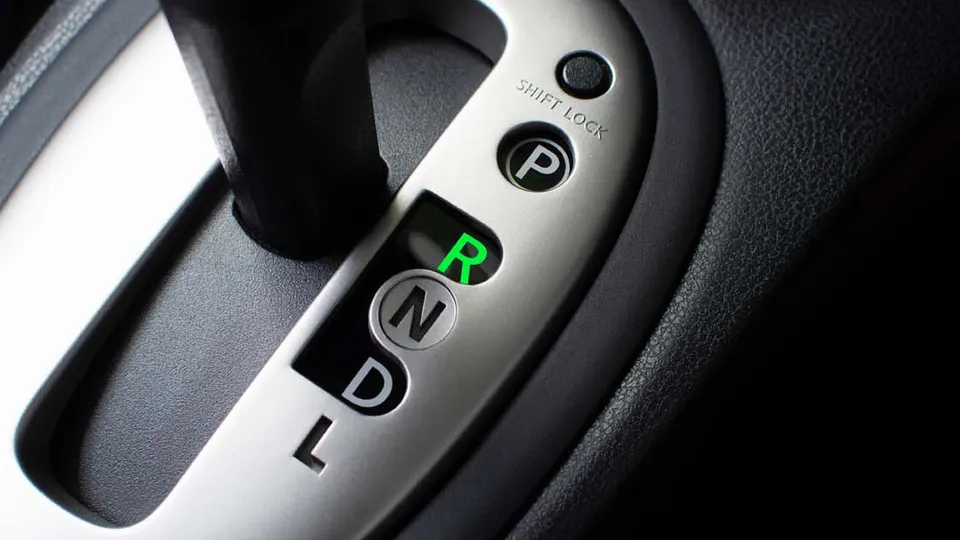 Uma proposta em análise pode dividir a categoria B da CNH, criando B1 e B2 para motoristas de automáticos.