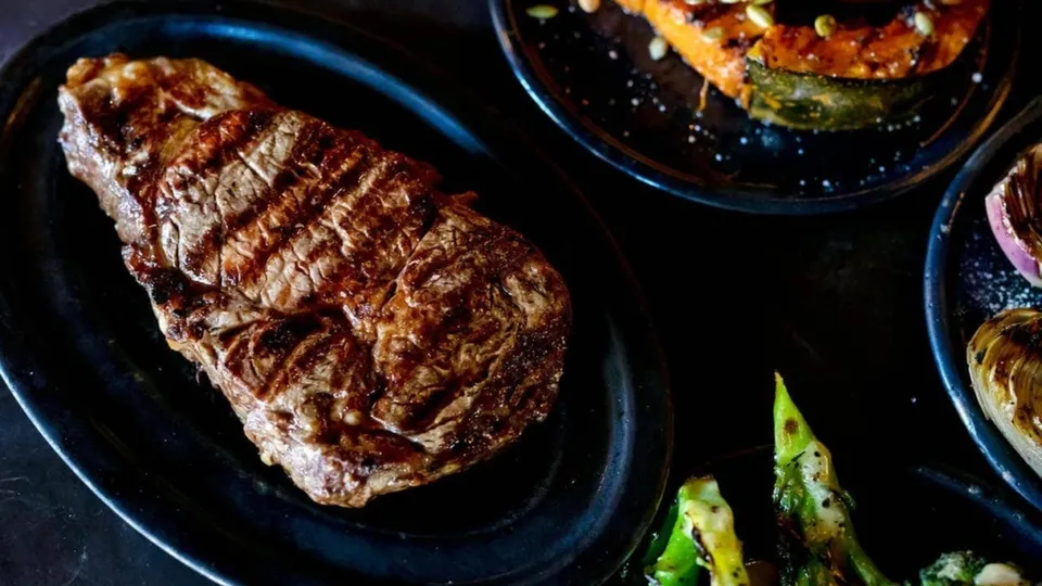 O renomado restaurante argentino Don Julio, liderado pelo chef Pablo Rivero, conquista o título de melhor da América Latina na lista 50 Best.