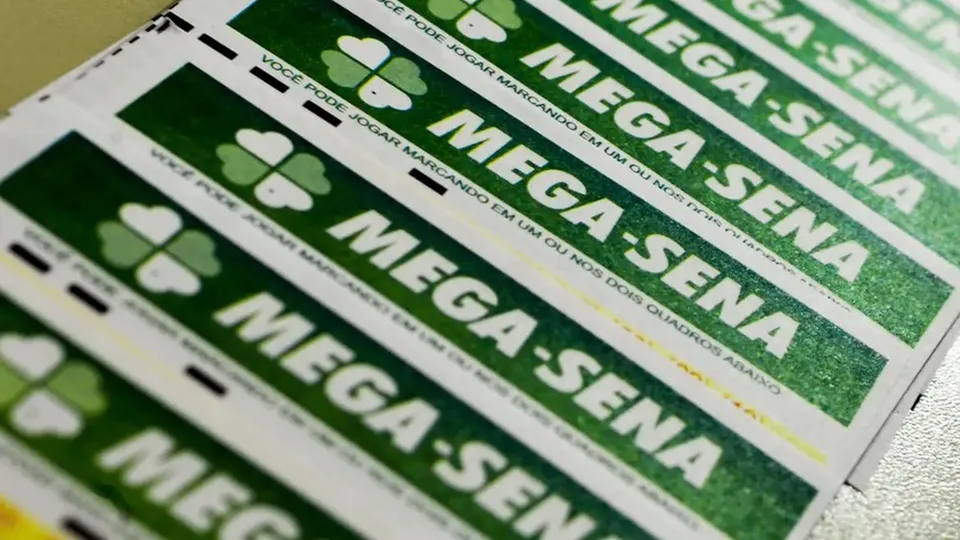 Após sorteio sem acertadores da sena, 73 apostas levaram prêmios de R$ 47.024 cada. Próximo sorteio acontece na quinta-feira.