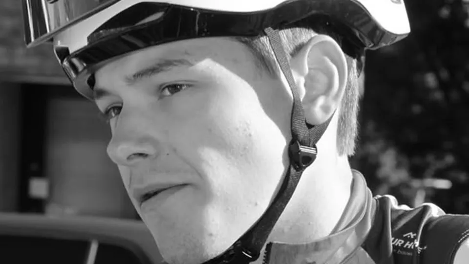 O falecimento do jovem atleta belga, integrante da Lead Out Cycling Academy, chocou o mundo do ciclismo