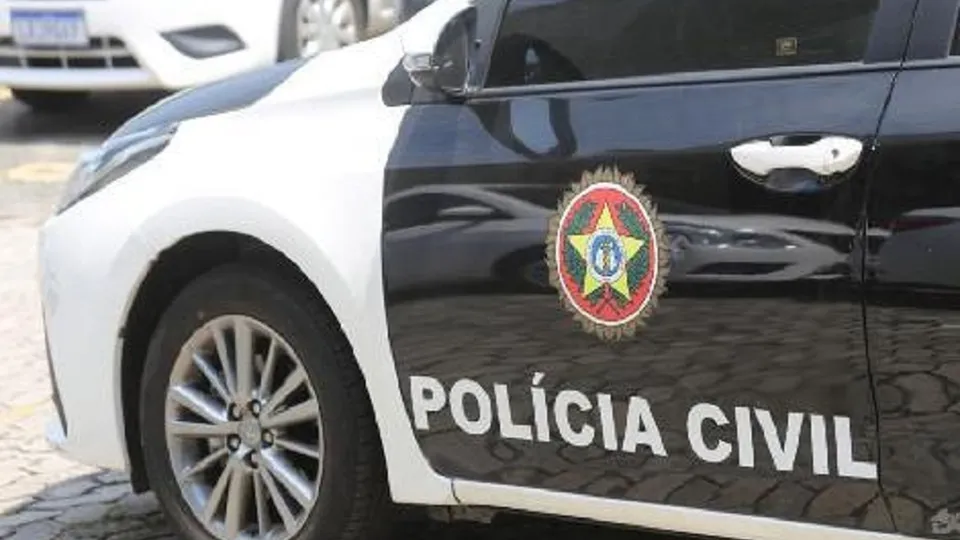 Grupo cooptava indivíduos vulneráveis em troca de dados pessoais para cometer crimes financeiros.