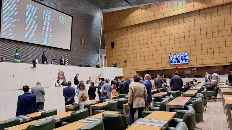 Alesp aprova PEC que permite transferência de recursos da Educação para a Saúde