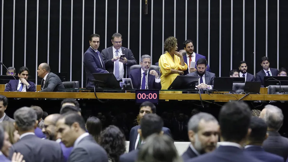 Deputados buscam agilizar votação de proposta que pode impactar acordos internacionais do Brasil