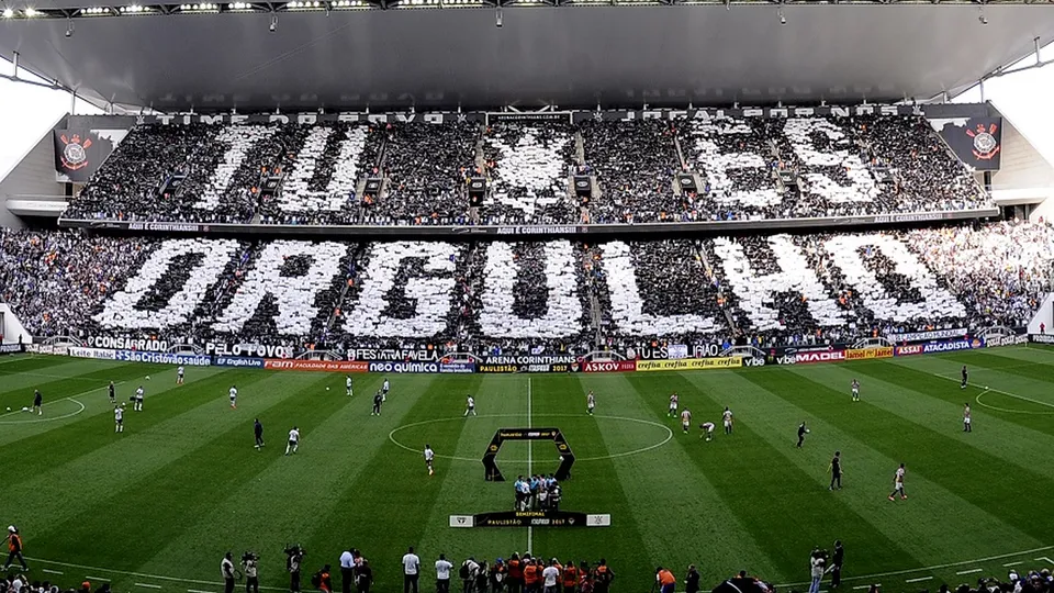 Torcida do Corinthians arrecada mais de R$ 5 milhões em campanha para quitar arena