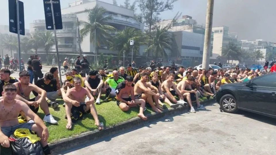 Texto, que segue para a Câmara, propõe aumento do afastamento de torcedores envolvidos em brigas em eventos esportivos.