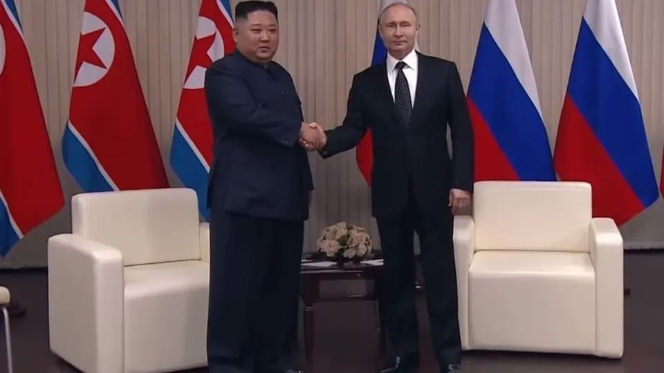 Durante visita a Pyongyang, Andrei Belousov celebra o fortalecimento da cooperação entre Rússia e Coreia do Norte em diversas áreas.