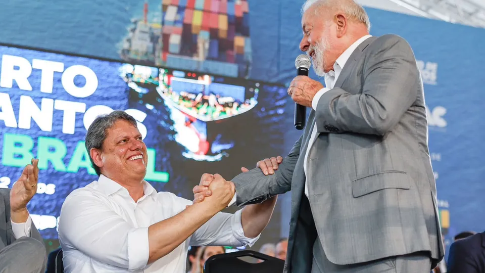 Em encontro com Tarcísio e Nunes, presidente Lula formaliza financiamentos para mobilidade urbana em São Paulo.