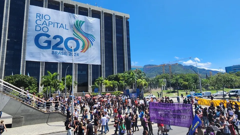 Tribunal do Rio determina fim da greve dos professores da rede municipal