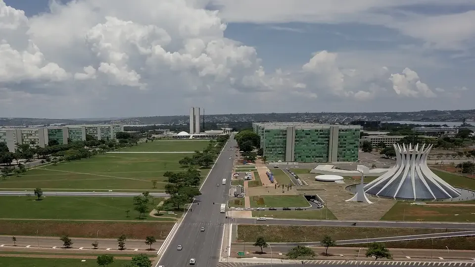 Governo libera R$ 1,7 bilhão do Orçamento após reestimativa de receitas