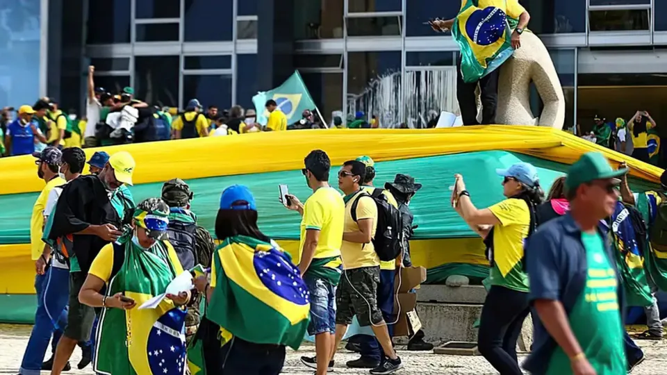 A proposta foi considerada inoportuna e inconveniente para a democracia, segundo o partido.