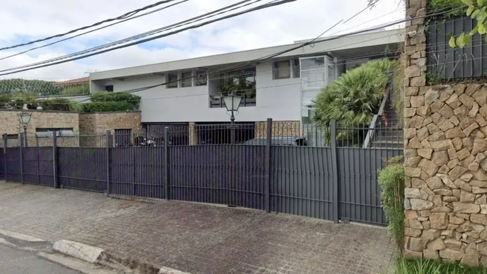 Na manhã de sexta-feira, 22, a casa de Otávio Maluf foi invadida por criminosos com roupas da Polícia Federal, que renderam quatro mulheres.