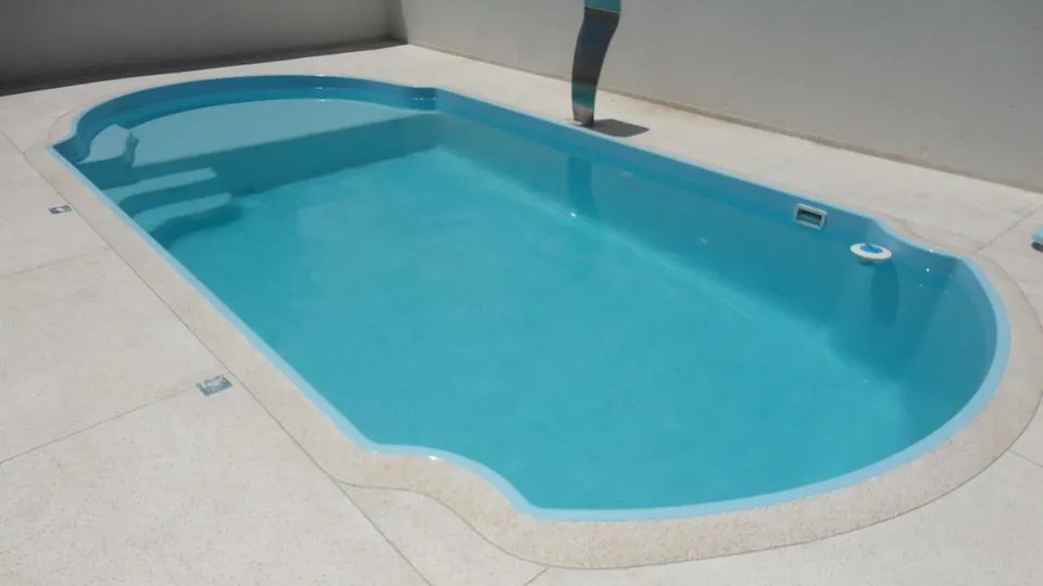 Caso ocorreu na manhã de quarta-feira (20), quando a criança caiu na piscina de casa e não foi resgatada a tempo.