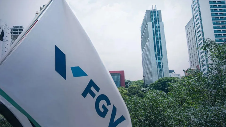 Em novembro, índice de confiança do consumidor subiu para 95,6 pontos, o maior desde abril de 2014, segundo a FGV.