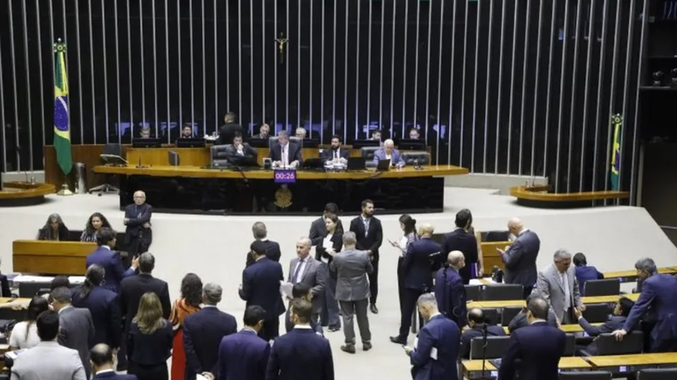 A Comissão de Constituição e Justiça da Câmara dos Deputados pode decidir sobre uma PEC que proíbe o aborto e endurece penas para o MST.