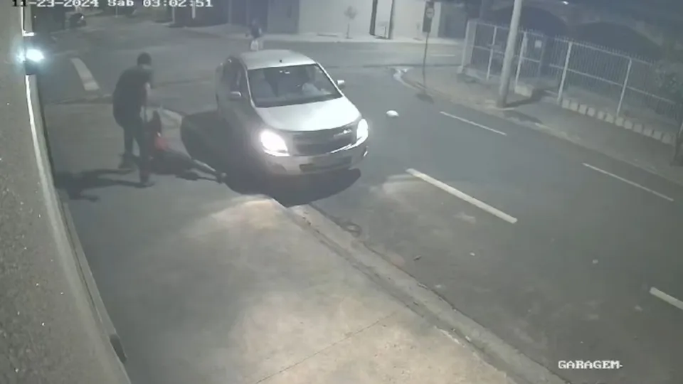 Após briga em casa de shows, homem de 27 anos se apresentou à polícia como autor de homicídio em Barretos.