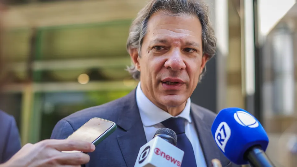 Haddad promete anunciar pacote de corte de gastos após reunião com Lula