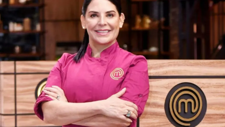 Zahie Téllez e seu marido foram abordados por criminosos armados durante entrevista online no último sábado.