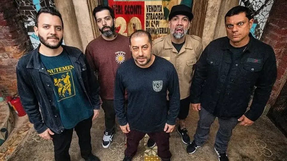 A apresentação da banda no festival Rock na Ilha foi suspensa após o roubo na Linha Amarela.