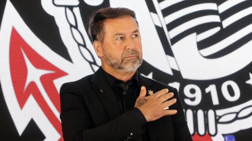 O Conselho Deliberativo se reúne para deliberar sobre o futuro do presidente do clube nesta segunda-feira