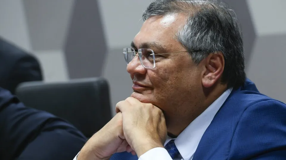 Ministro do STF libera repasses que estavam paralisados desde agosto; novas regras de controle foram estabelecidas.