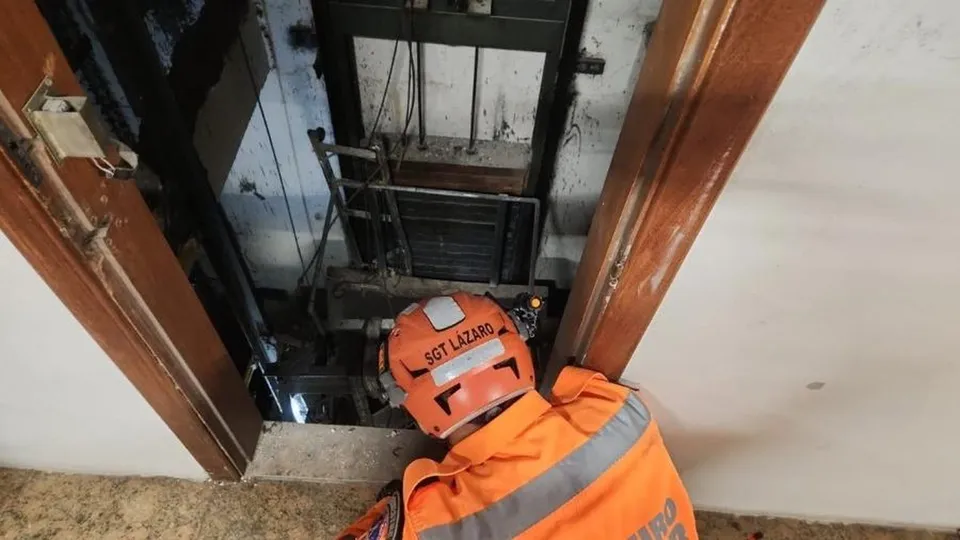 Um acidente fatal ocorreu durante a manutenção de um elevador no prédio da Justiça Federal, em Belo Horizonte, nesta segunda-feira.