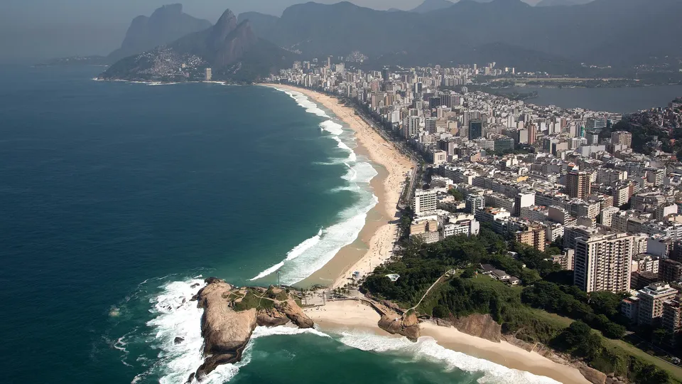 A proposta que permite a venda de terrenos da União à beira-mar será votada na próxima quarta-feira, dia 4 de dezembro.