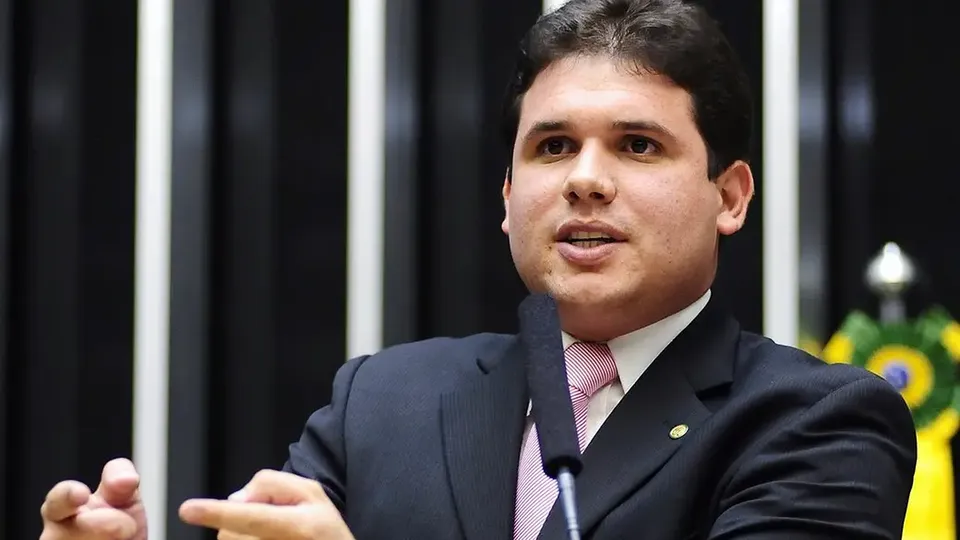 Candidato a presidente da Câmara, Hugo Motta (Republicanos-PB) se encontra com a FPA e outras bancadas estaduais nesta terça-feira, 3.