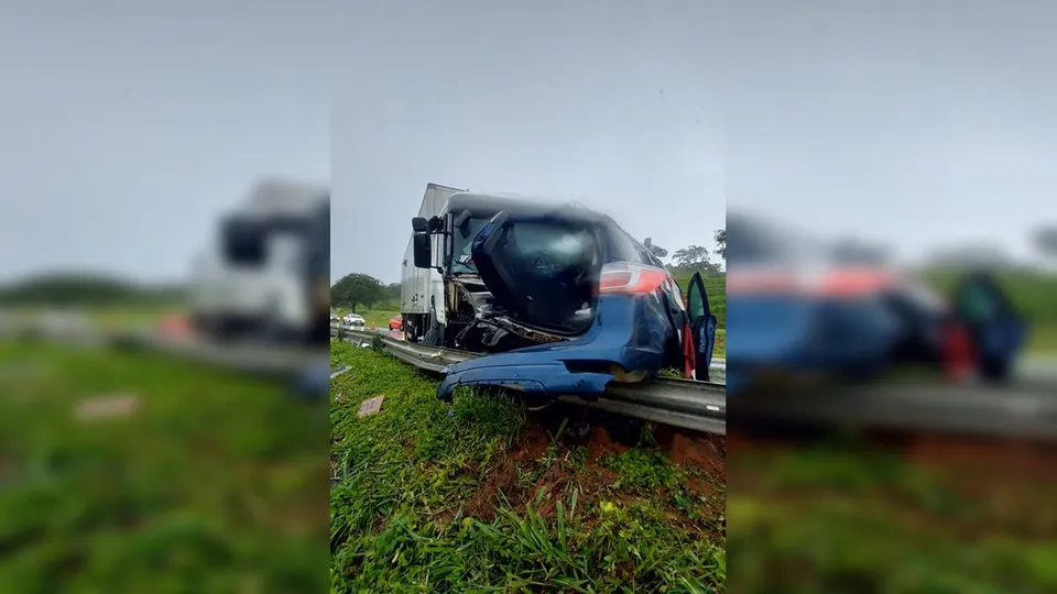 Acidente trágico ocorreu na tarde de segunda-feira, envolvendo viatura da Receita e caminhão em Alexânia.