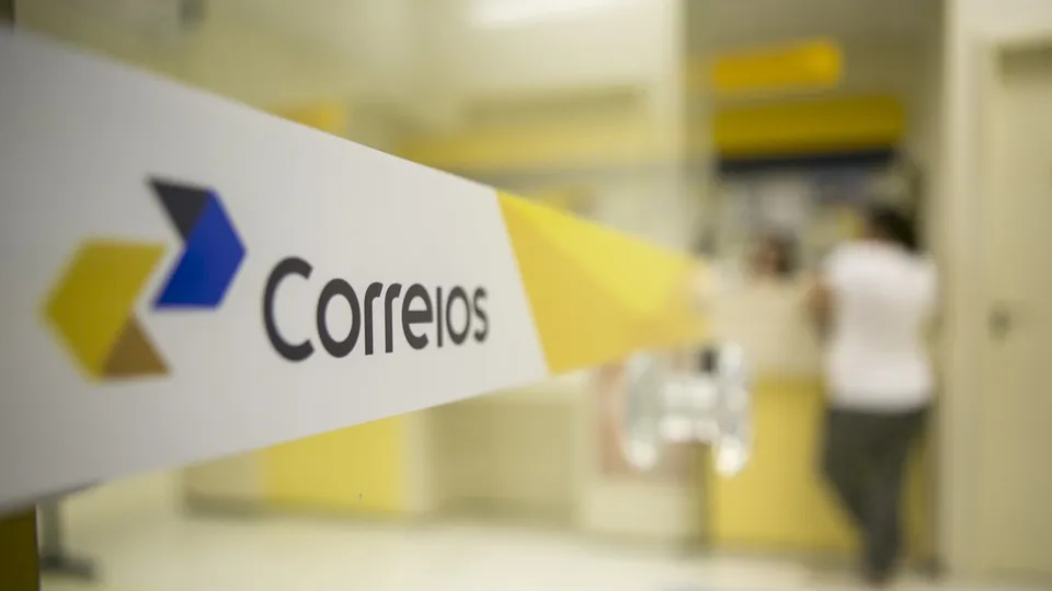 Correios acumulam R$ 2 bilhões em prejuízo entre janeiro e setembro de 2024, o maior da sua história.