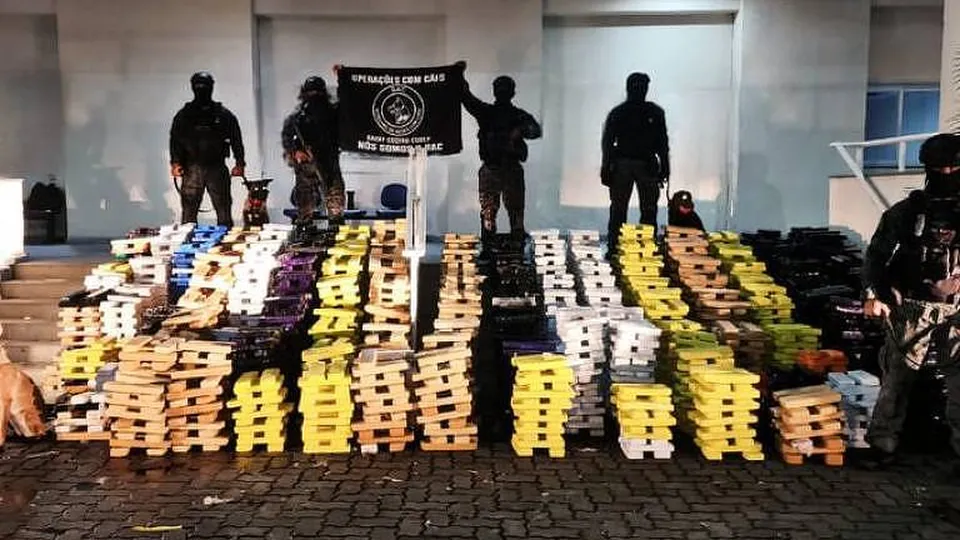 Ação das forças de segurança do Rio de Janeiro deixou feridos e prendeu 13 pessoas na comunidade