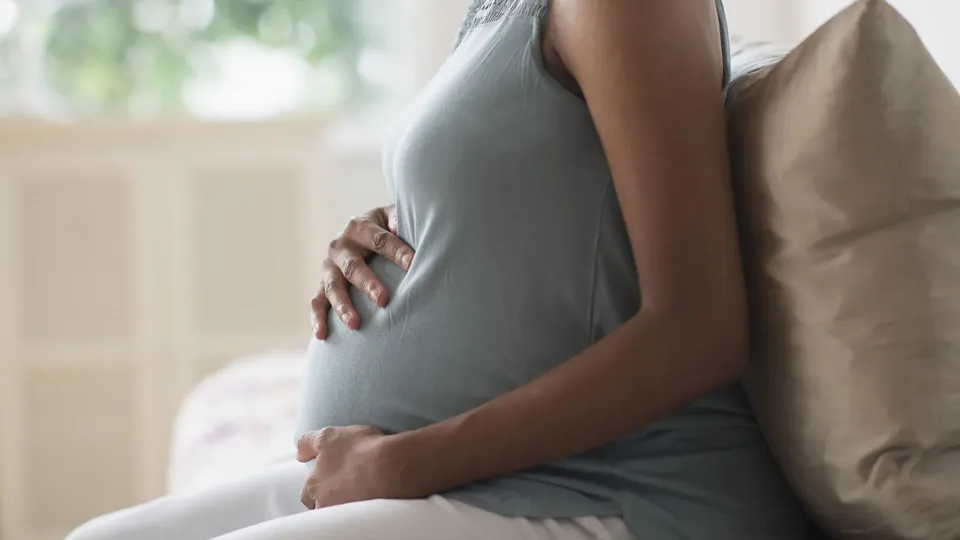 Angélica Hodecker passou por transposição uterina, técnica que preserva a fertilidade em casos oncológicos.