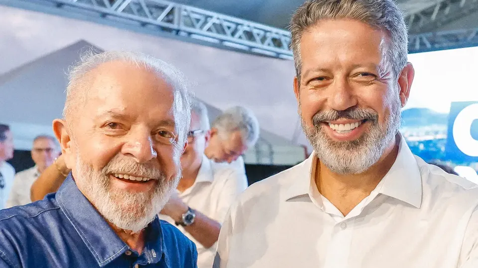 O presidente da Câmara, Arthur Lira, destacou a importância da economia para a reeleição de governos durante evento em Brasília.