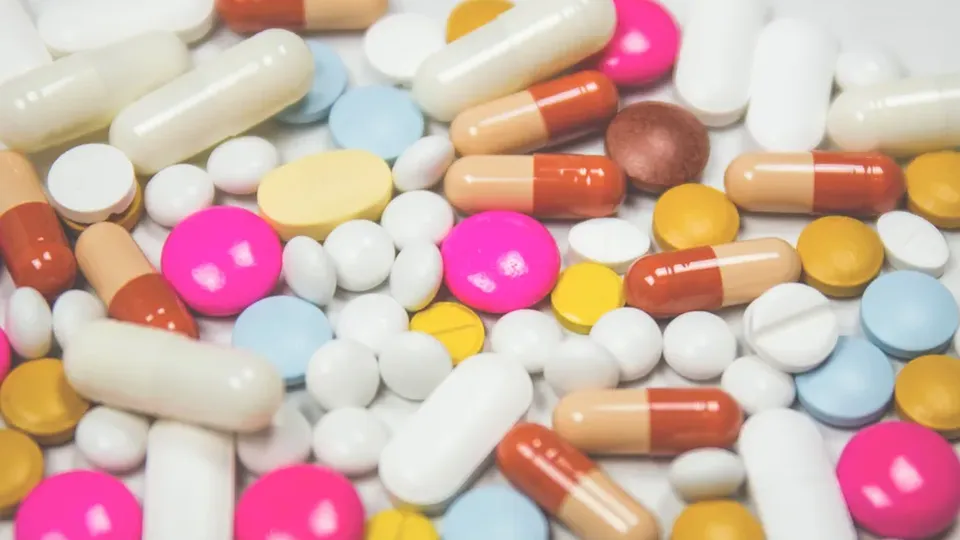 Projeto de lei altera tributações sobre compras internacionais e garante isenção a medicamentos importados.