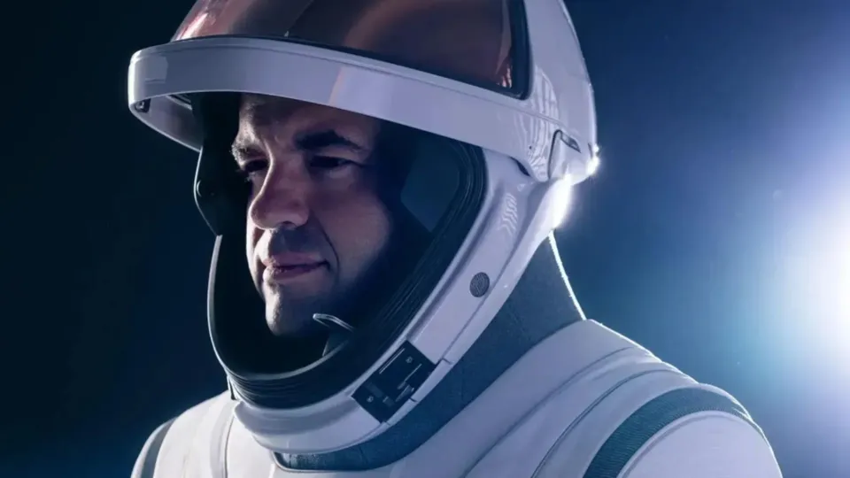 O empresário Jared Isaacman, que fez história ao caminhar no espaço, foi indicado para chefiar a Nasa pelo presidente eleito Donald Trump.