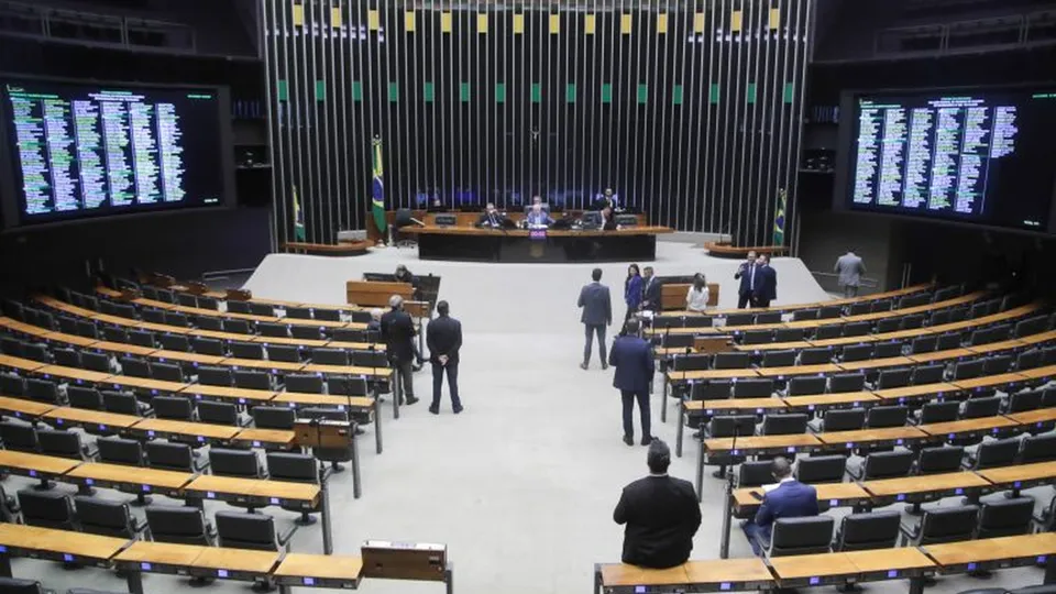 Projeto que regulamenta a transferência de salários segue para análise no Senado