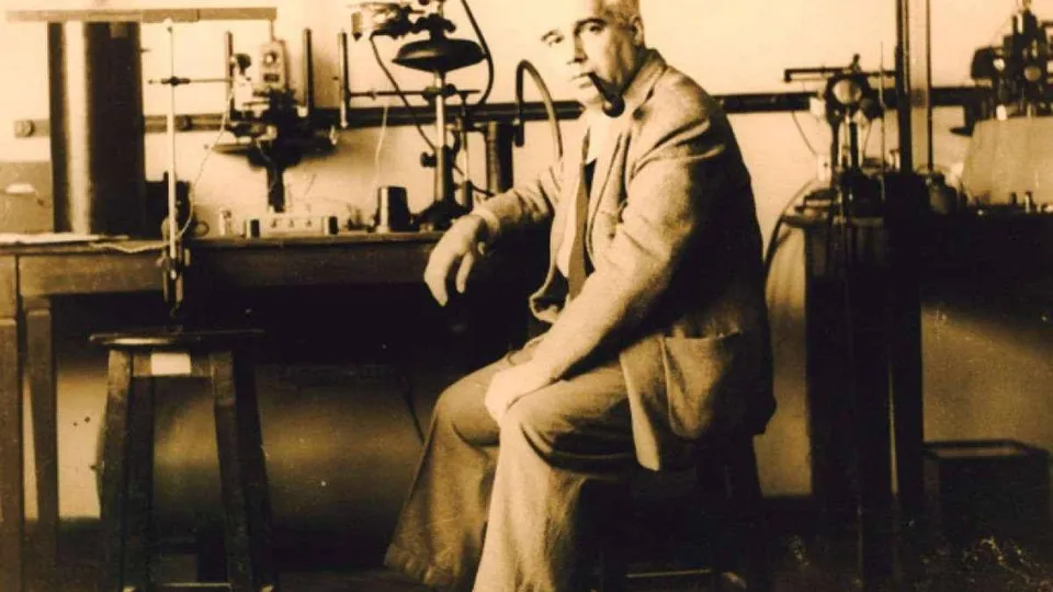 Joaquim da Costa Ribeiro: o cientista brasileiro que revolucionou a eletrônica