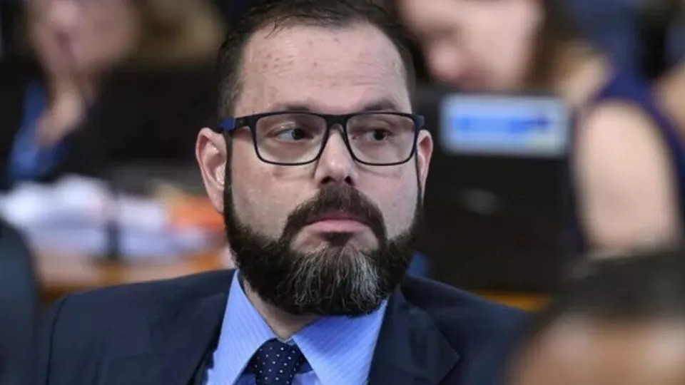 Senador Jorge Seif apaga postagem em defesa de PM que arremessou homem de ponte em SP