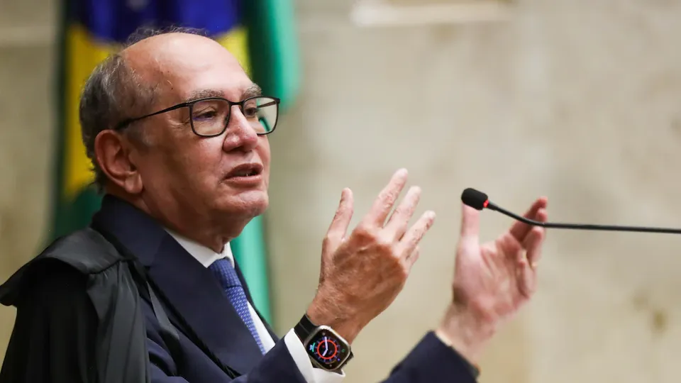 Fernando Aurvalle da Silva Krebs foi sentenciado a indenizar o ministro Gilmar Mendes após ofensas proferidas em 2018; valor será doado a instituição.