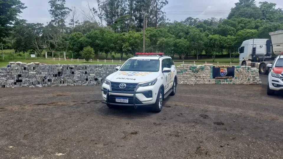 Apreensão histórica realizada pela PM em Assis impõe prejuízo de R$ 100 milhões ao crime organizado.