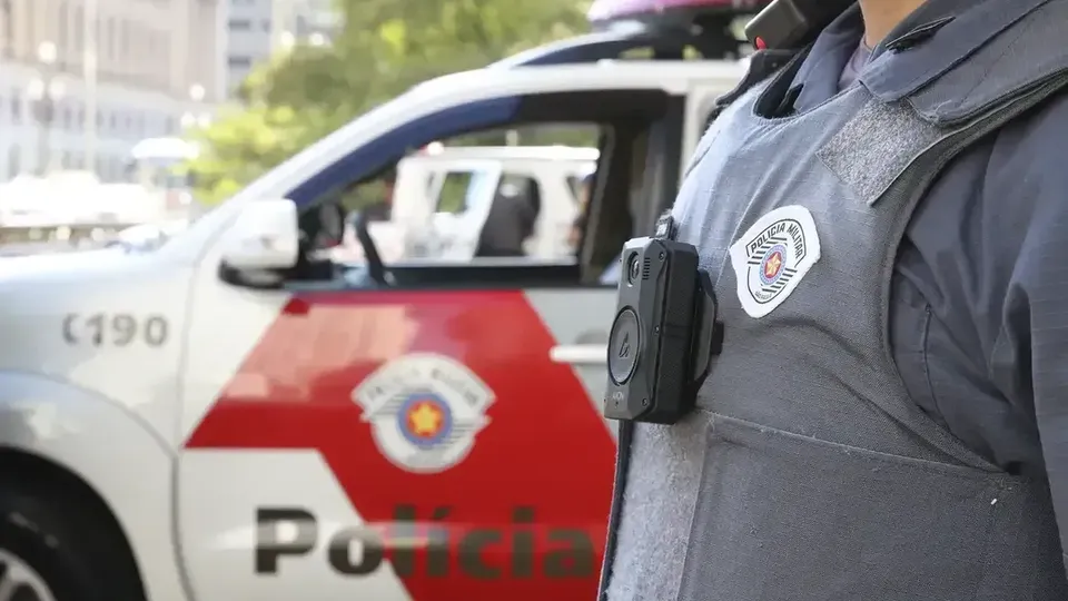 Com nova aquisição, a corporação passará a contar com 14 mil câmeras em operação; governador admite erro sobre seu uso.