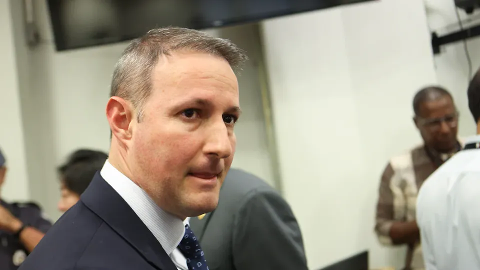 Deputado estadual solicita esclarecimentos sobre episódios de violência da PM em São Paulo, que geram preocupação nacional.
