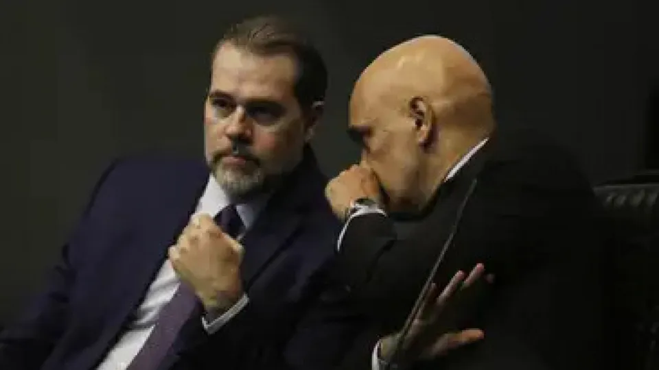 Toffoli critica multas do X e Moraes promete revisar decisões sobre a plataforma