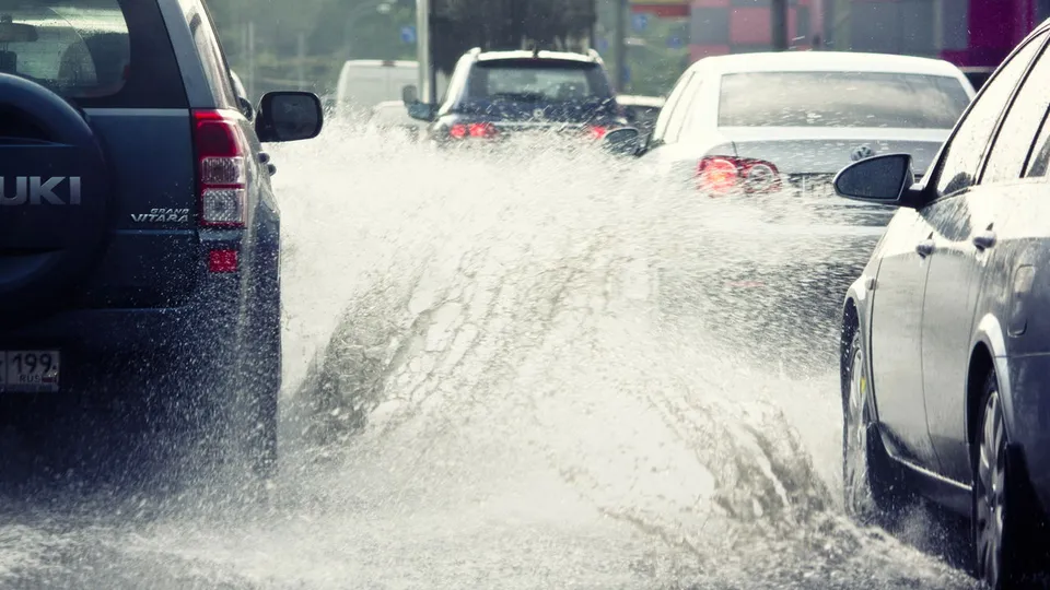 O Brasil se prepara para um período de chuvas intensas e temperaturas elevadas em várias regiões, segundo o Inmet.