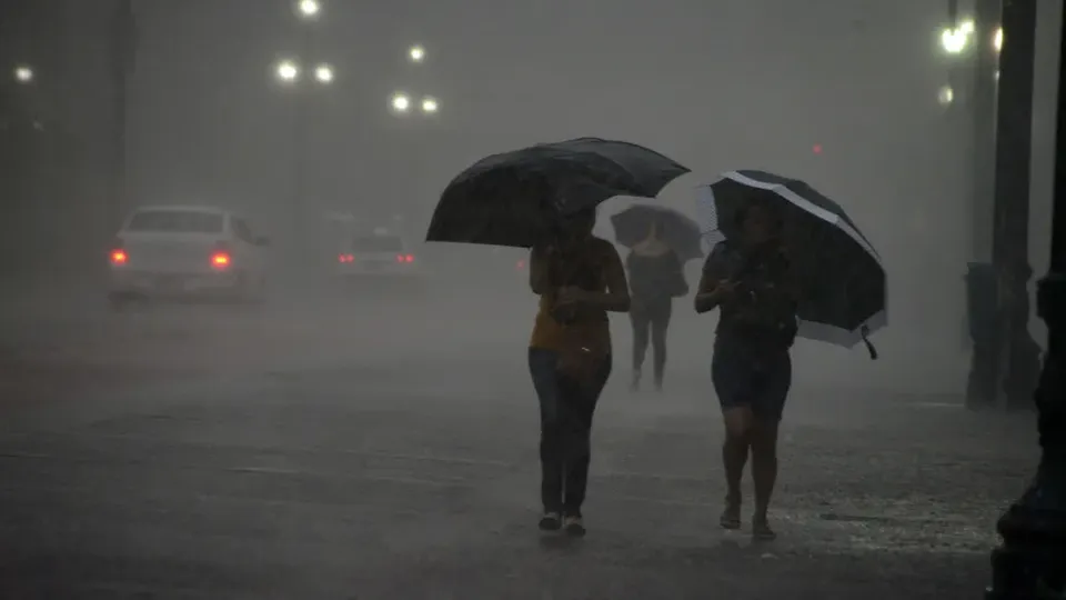 Previsão de tempo instável em São Paulo com chuvas e temperaturas amenas