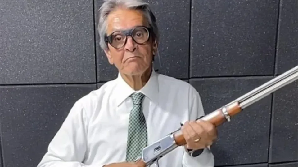 O ex-deputado é acusado de incitação à violência e resistência à prisão, com ataque a policiais em 2023.