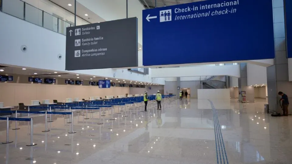 Investigação apura morte de mulher encontrada em banheiro de aeroporto em Fortaleza