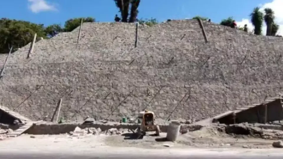 A estrutura, datada de mais de 500 anos, pertence a um assentamento conhecido como San Miguel.